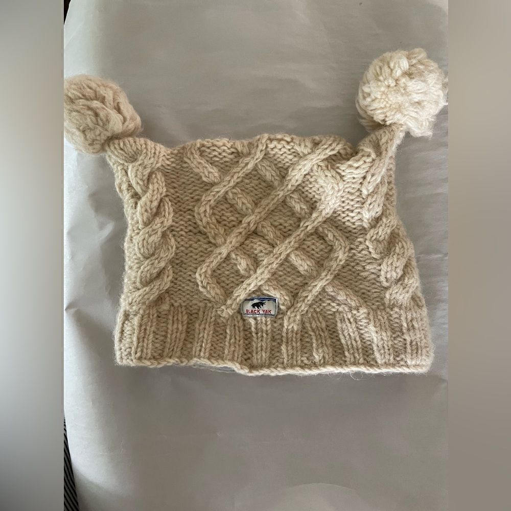 Black Yak Cream Wool Toboggan